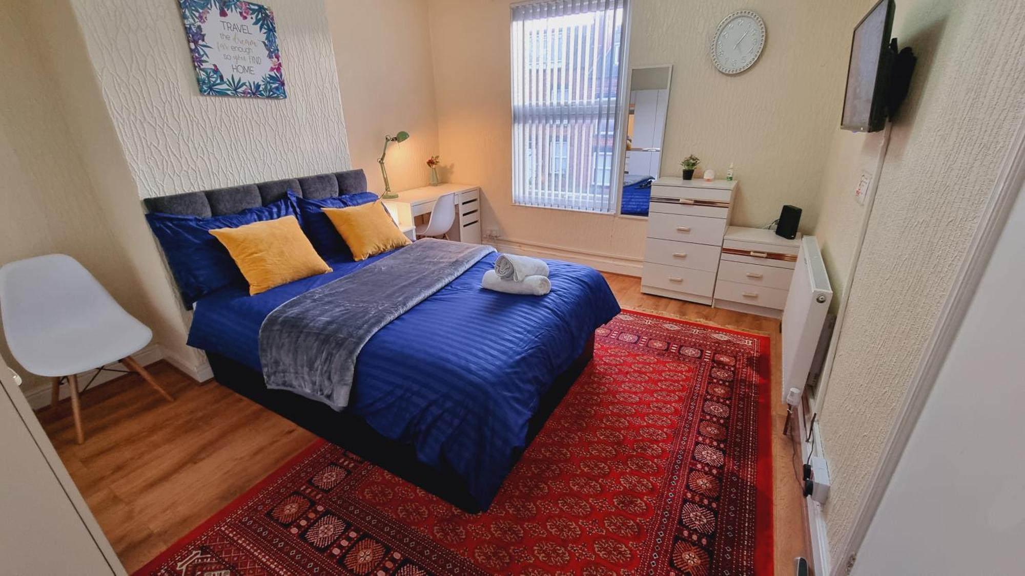 Spacious Two Bedroom House, Parking And Wifi Leeds  Exterior photo