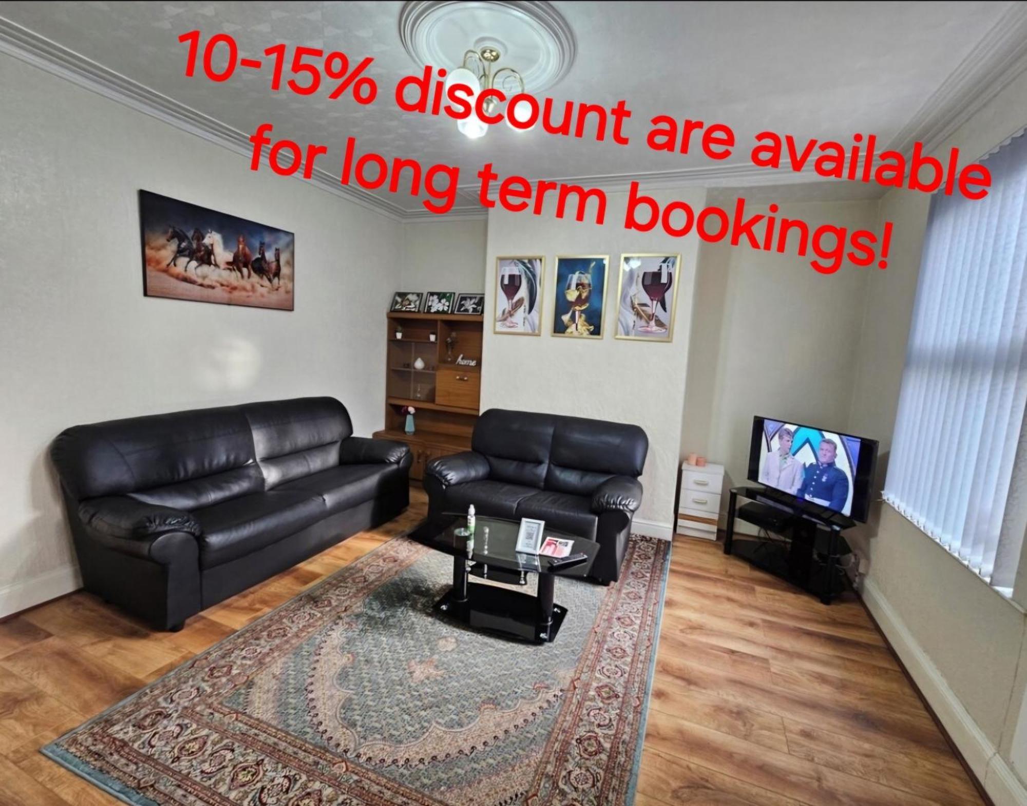 Spacious Two Bedroom House, Parking And Wifi Leeds  Exterior photo